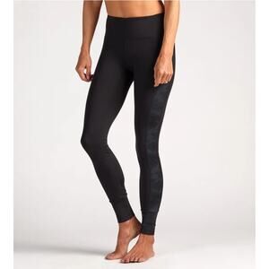 Vuori Asymmetric Block Leggings - Black Camo - XS